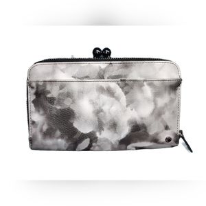 LeSportsac Signature Wallet - Black and White Bouquet print